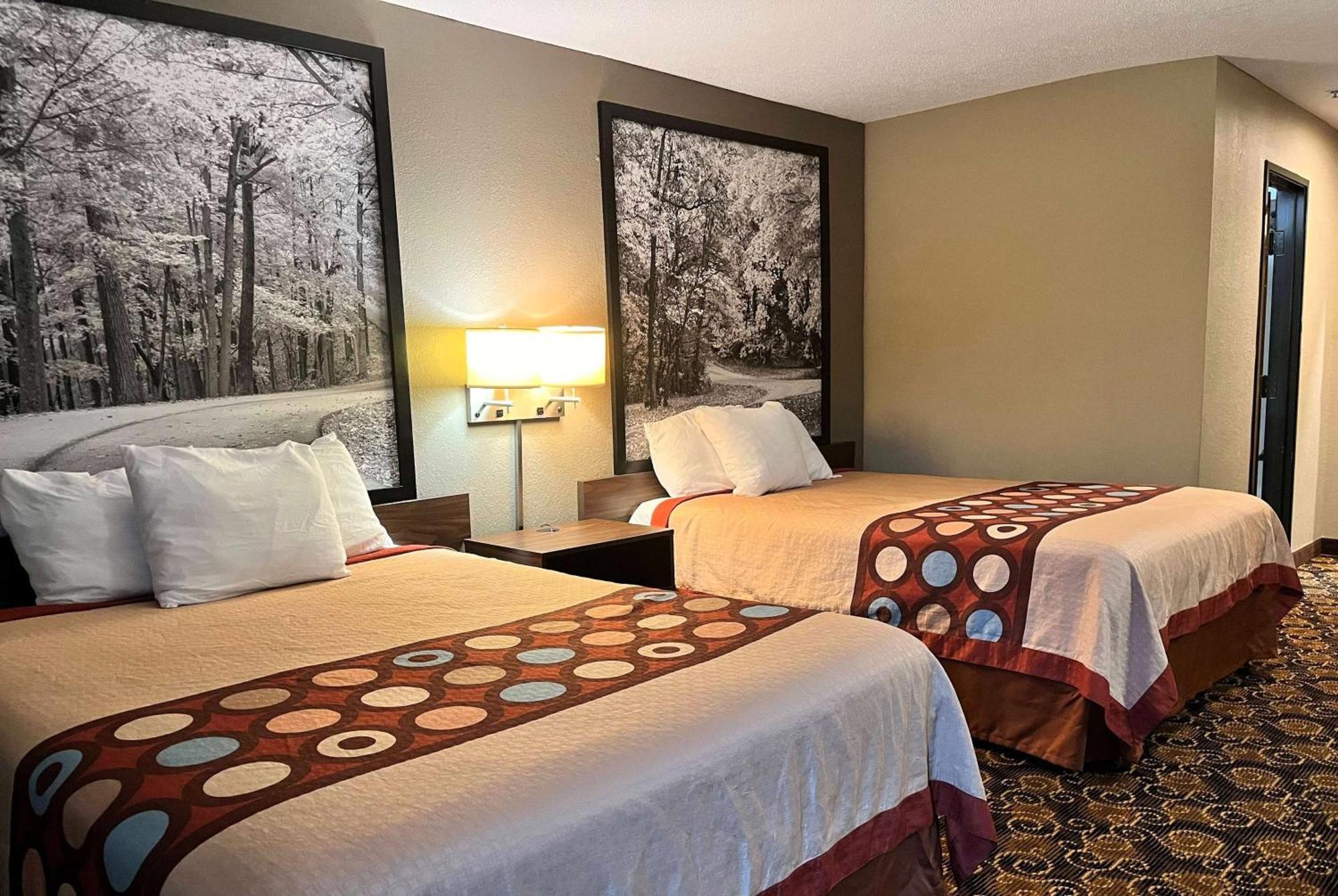 Super 8 By Wyndham Evansville North Stacer Bagian luar foto