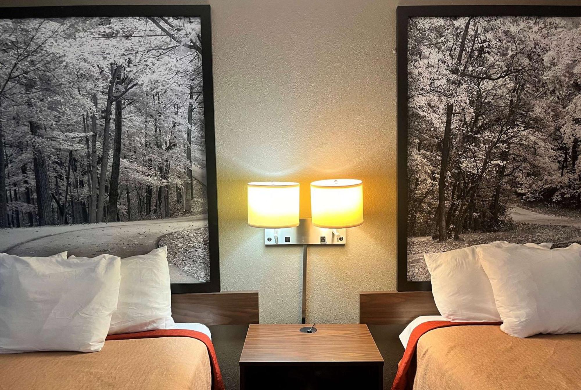 Super 8 By Wyndham Evansville North Stacer Bagian luar foto