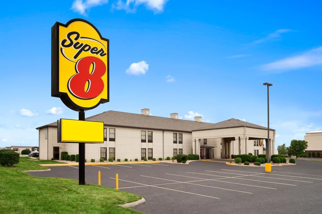 Super 8 By Wyndham Evansville North Stacer Bagian luar foto